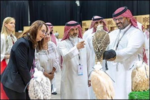 Ambassadors to Saudi Arabia Visit International Falcon Breeders Auction
