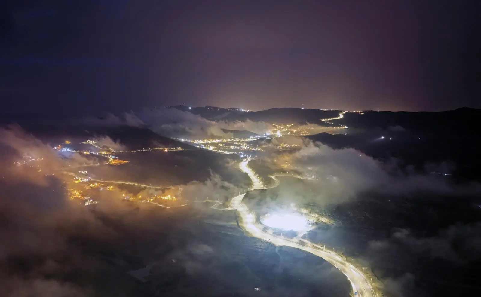 Aseer Cities on the Sarawat Mountains: Artistic Paintings Draped in Fog