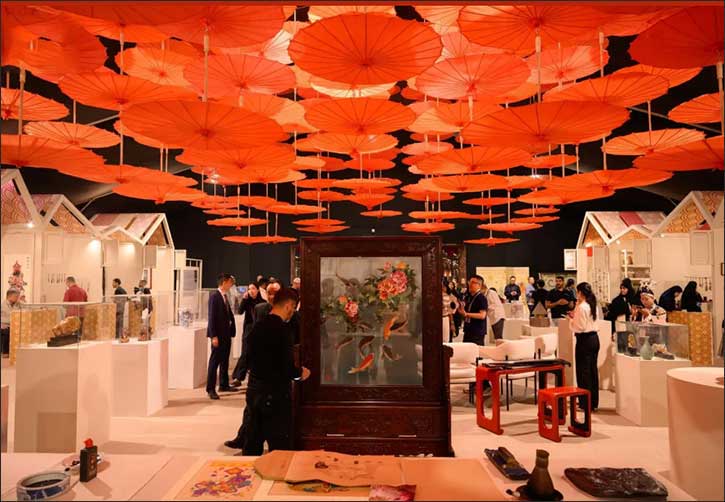 Golden Needle Artist Wu Jianmei Brings China's Rich Heritage to 'Banan'