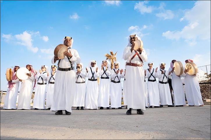 Diversity of Performing Arts, Local Products Enriches or es Taif Writers and Readers Festival