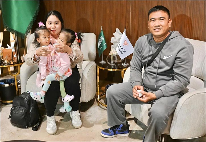 Filipino Conjoined Twins Olivia, Gianna Arrive in Riyadh