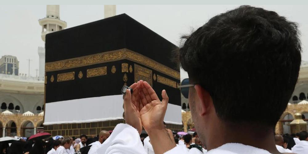 Grand Mosque Imam Urges Pilgrims to Adhere to Regulations, Avoid Crowding