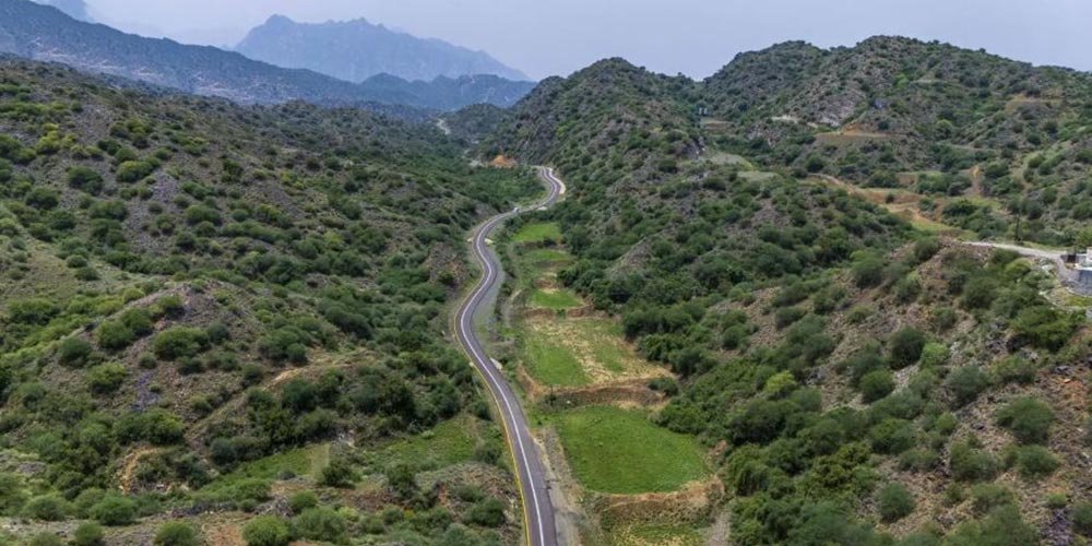 Scenic Mountain Route Attracts Tourists to Jazan Highlands