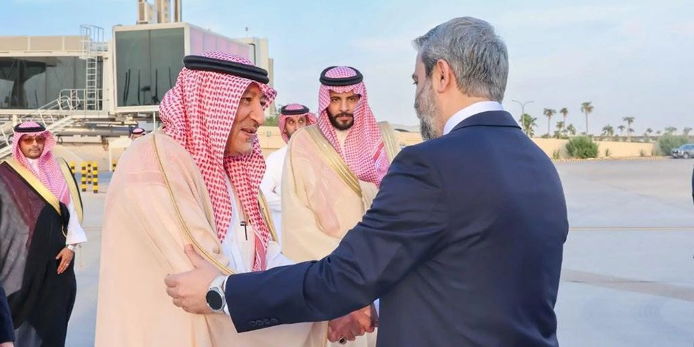 Syrian Foreign Minister Arrives in Riyadh