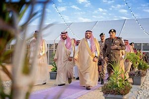 Qassim Governor Tours Unaizah Camel Auction, Emphasizes Heritage Preservation and Economic Growth