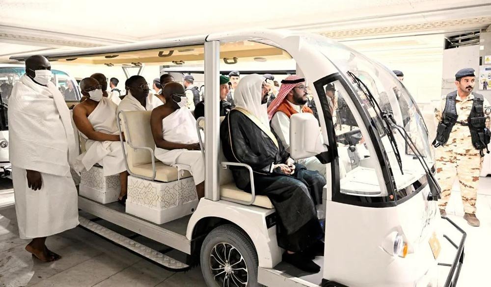 Nigerian President Performs Umrah Rituals